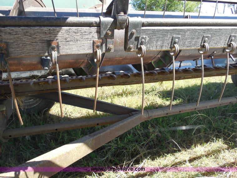 image for item E7717 John Deere 224 rigid head