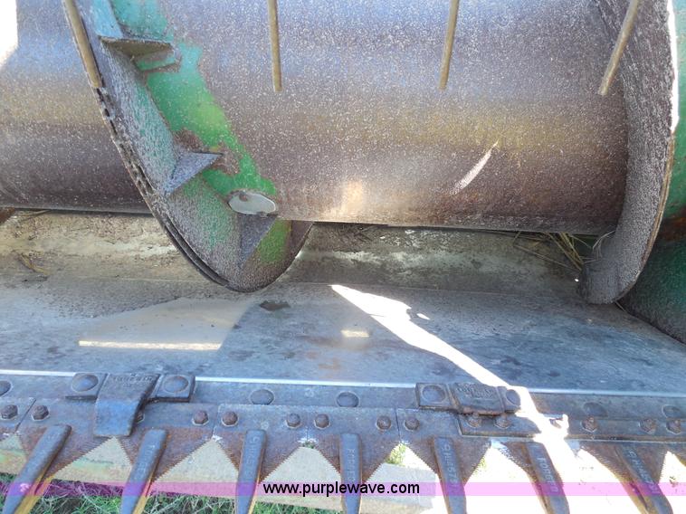 image for item E7717 John Deere 224 rigid head