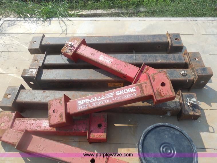 image for item E7721 8' x 12 aluminum shoring pieces