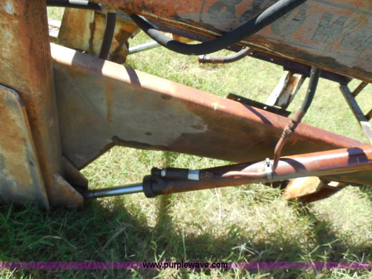 image for item E7728 Work Master 880 loader