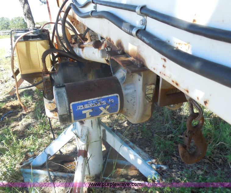 image for item E7733 Utility equipment DF2132 truck mounted bucket crane