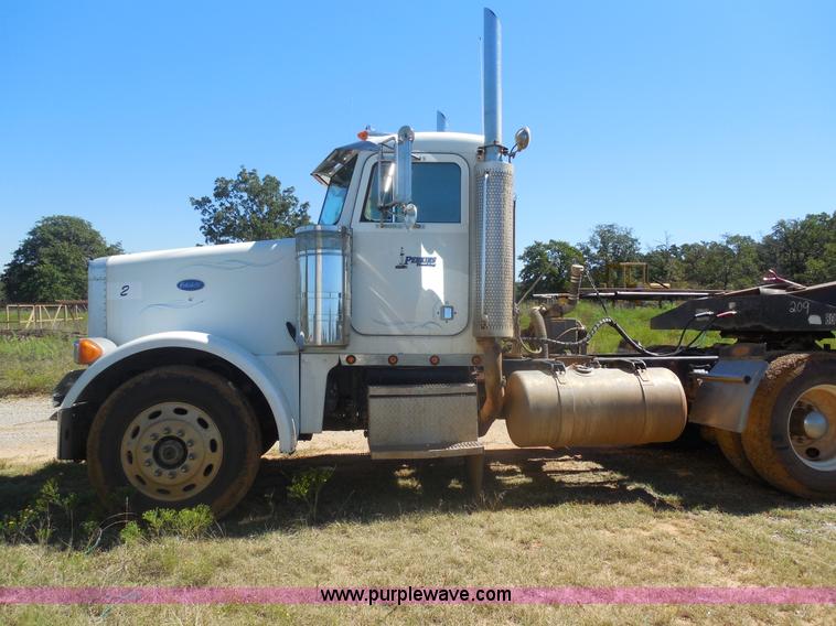 image for item F3242 1997 Peterbilt 378 semi truck
