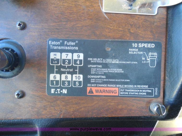 image for item F3242 1997 Peterbilt 378 semi truck