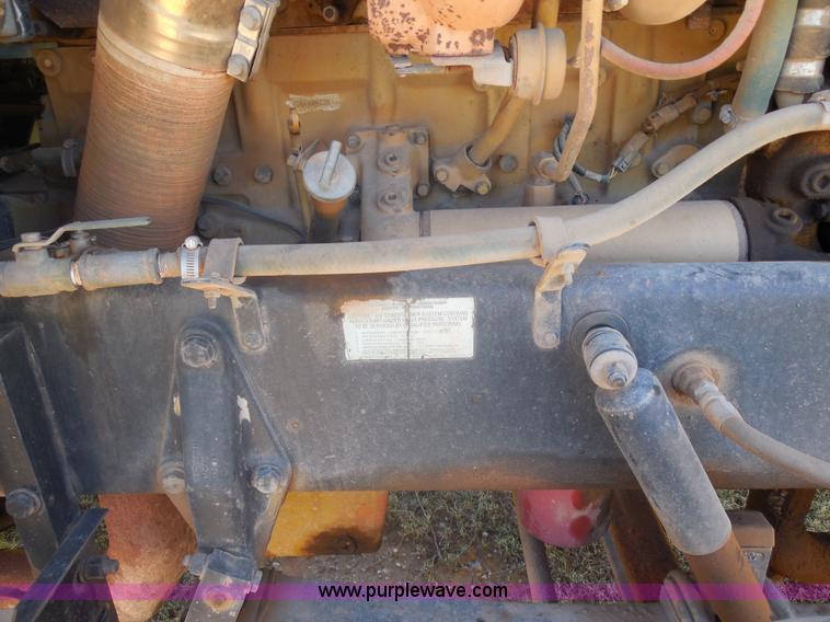 image for item F3242 1997 Peterbilt 378 semi truck