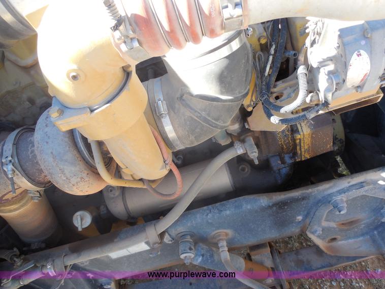 image for item F3242 1997 Peterbilt 378 semi truck