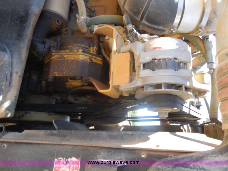 image for item F3242 1997 Peterbilt 378 semi truck