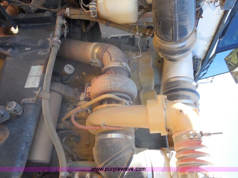 image for item F3242 1997 Peterbilt 378 semi truck