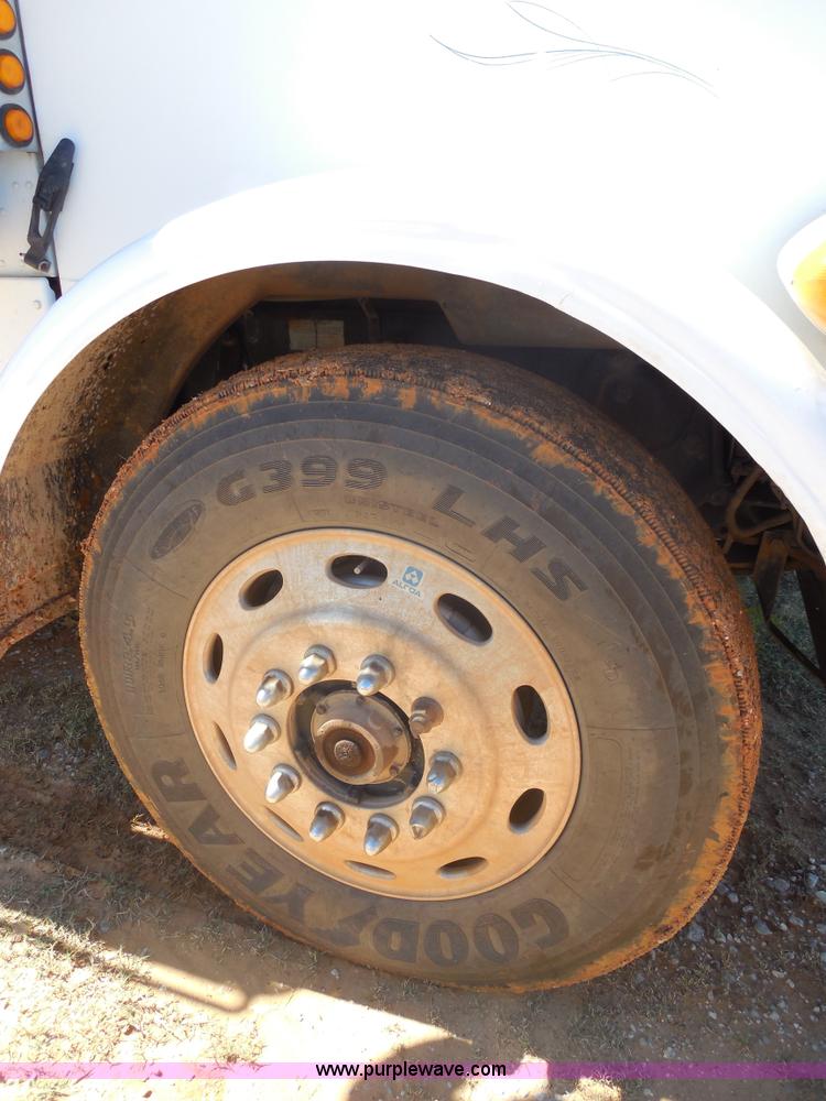 image for item F3242 1997 Peterbilt 378 semi truck