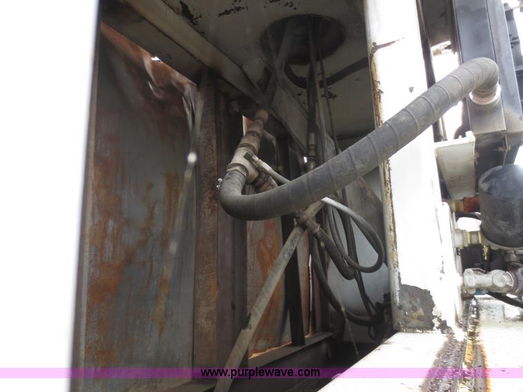 image for item F6661 1998 Wilkens 23' grapple crane trailer