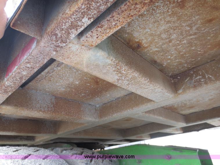 image for item F6661 1998 Wilkens 23' grapple crane trailer