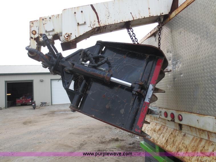 image for item F6661 1998 Wilkens 23' grapple crane trailer