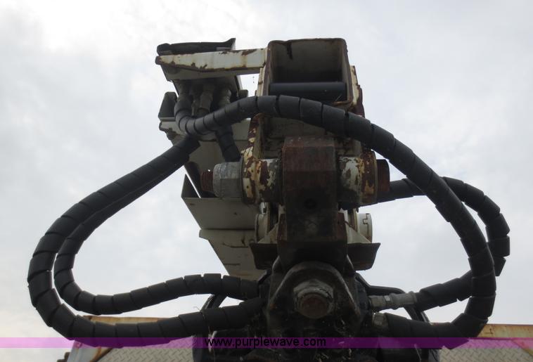 image for item F6661 1998 Wilkens 23' grapple crane trailer