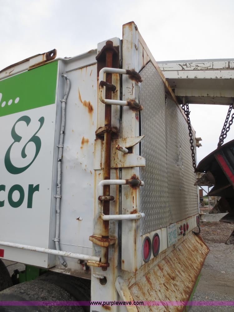 image for item F6661 1998 Wilkens 23' grapple crane trailer