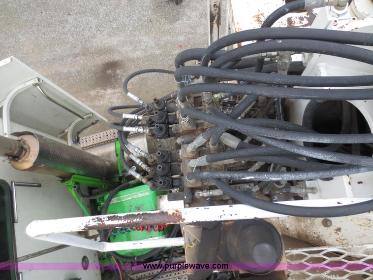 image for item F6661 1998 Wilkens 23' grapple crane trailer