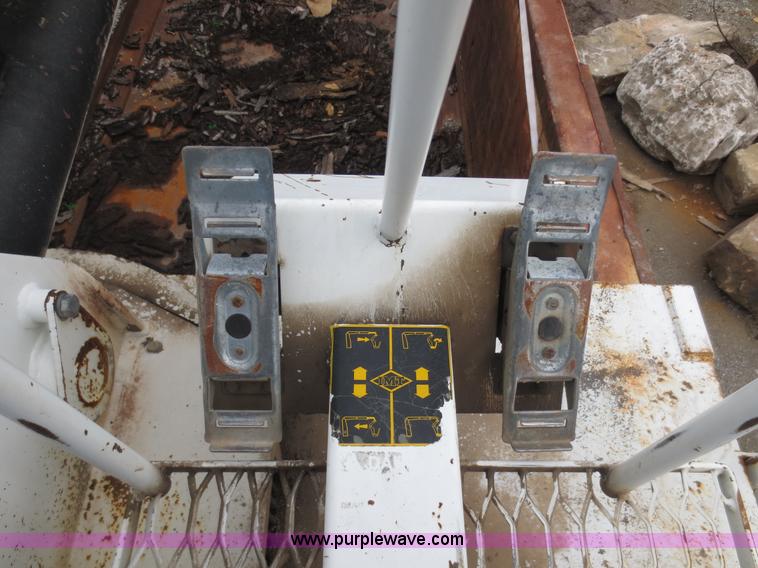 image for item F6661 1998 Wilkens 23' grapple crane trailer