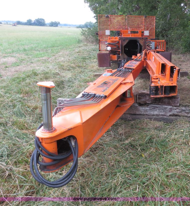 image for item F6664 IMT 16000 Series II truck mounted crane