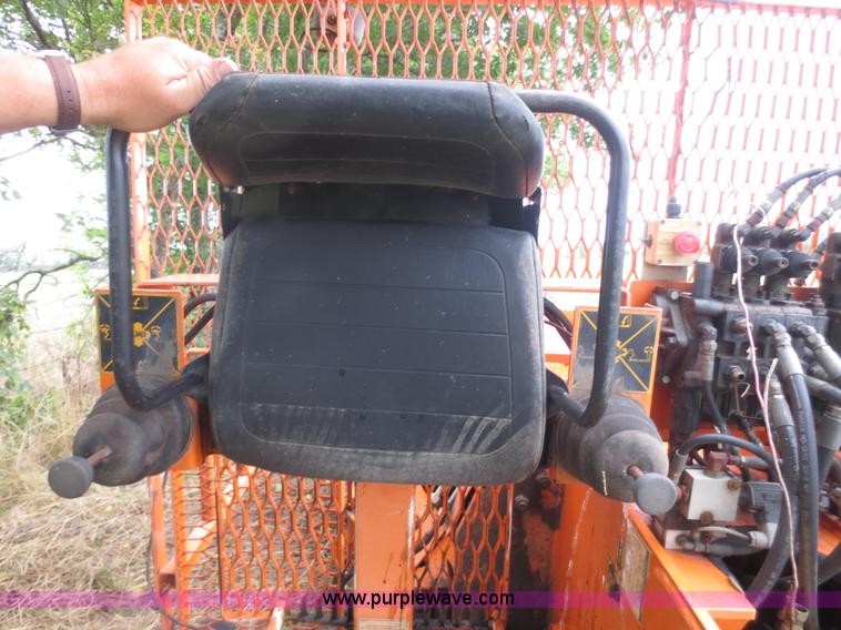 image for item F6664 IMT 16000 Series II truck mounted crane