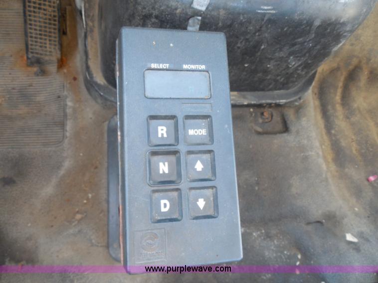 image for item I1312 1997 Ford F800 truck cab and chassis