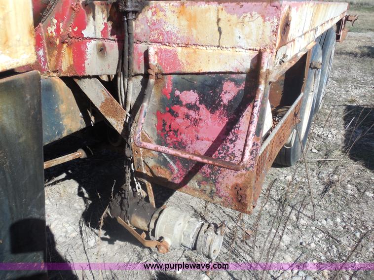 image for item I1313 1980 Ford F8000 water truck