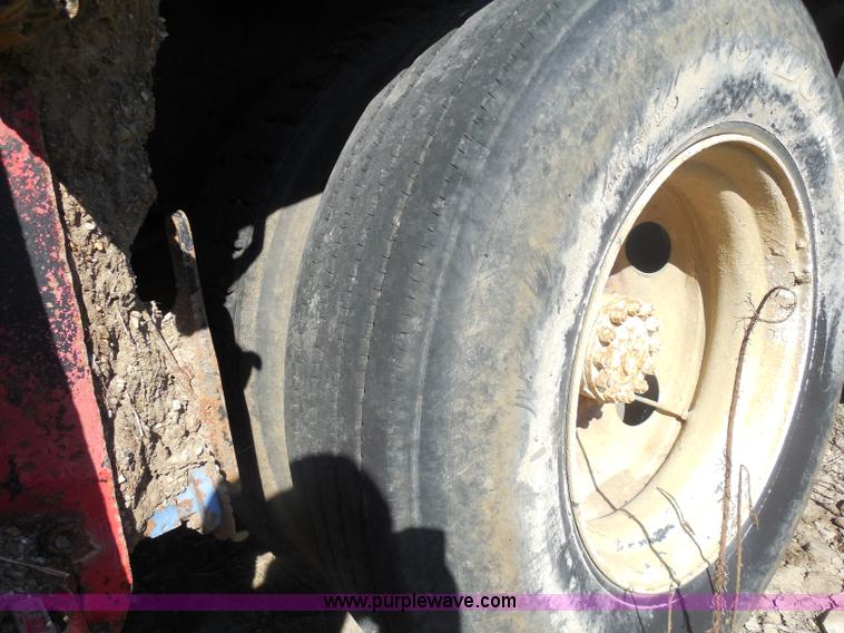 image for item I1313 1980 Ford F8000 water truck