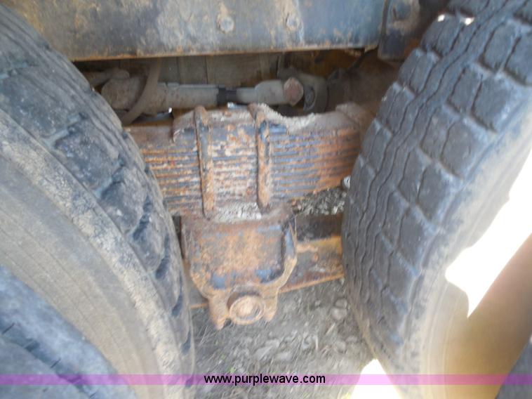 image for item I1313 1980 Ford F8000 water truck