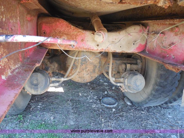 image for item I1313 1980 Ford F8000 water truck