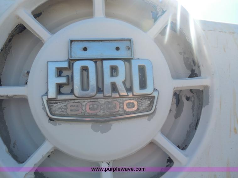 image for item I1313 1980 Ford F8000 water truck