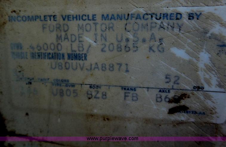 image for item I1313 1980 Ford F8000 water truck