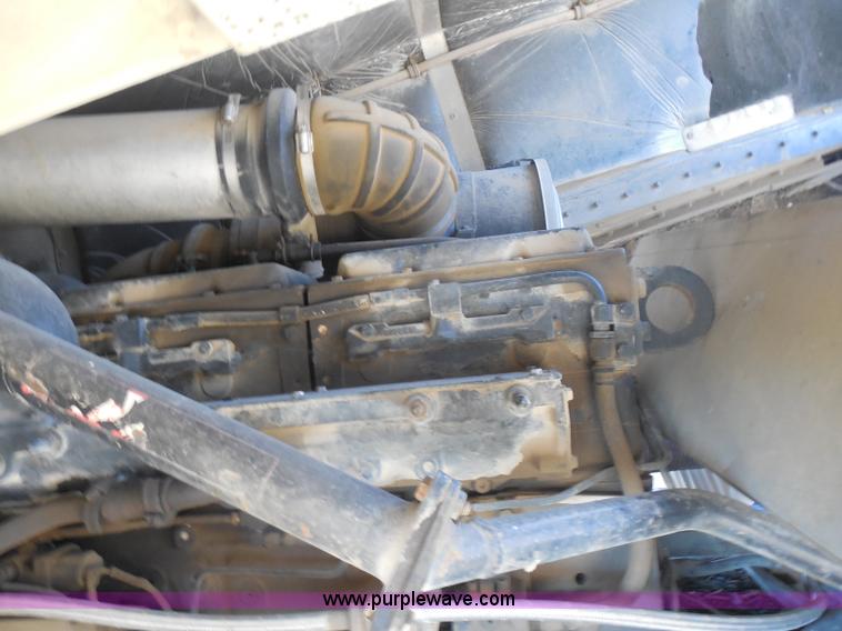 image for item I1314 1991 Freightliner FLA semi truck