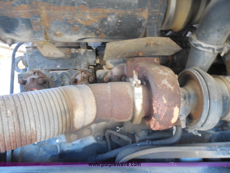 image for item I1314 1991 Freightliner FLA semi truck