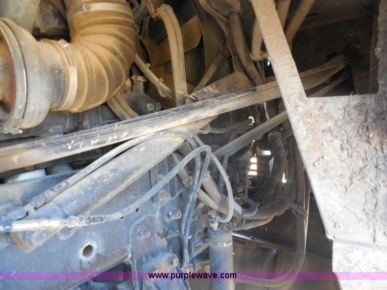 image for item I1314 1991 Freightliner FLA semi truck