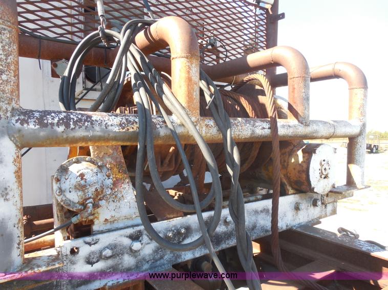 image for item I1315 1980 Kenworth semi truck