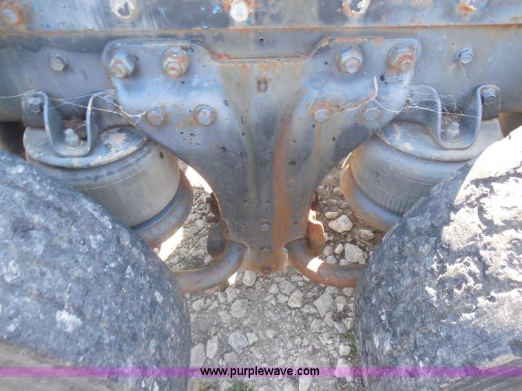 image for item I1315 1980 Kenworth semi truck