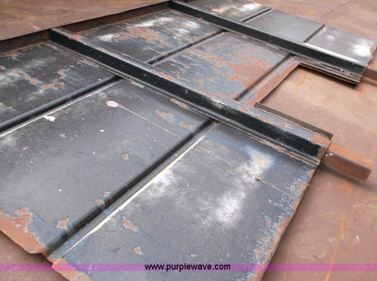 image for item M9267 1974 International Loadstar 1700 service truck