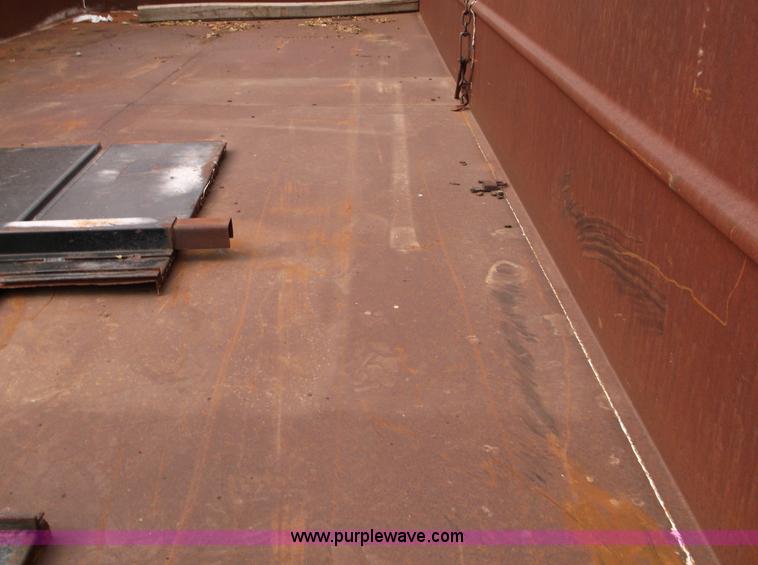 image for item M9267 1974 International Loadstar 1700 service truck