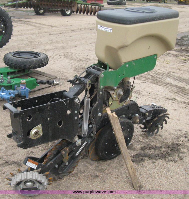 image for item AV9032 (12) Great Plains Air Pro row units