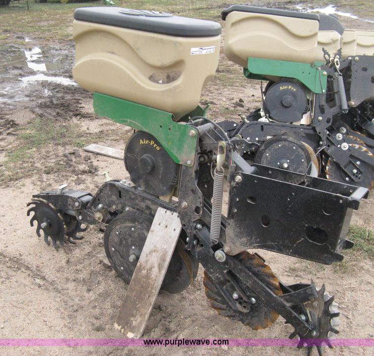 image for item AV9032 (12) Great Plains Air Pro row units