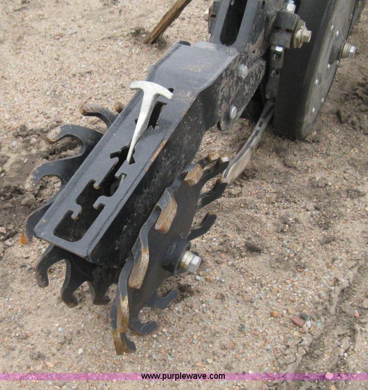 image for item AV9032 (12) Great Plains Air Pro row units