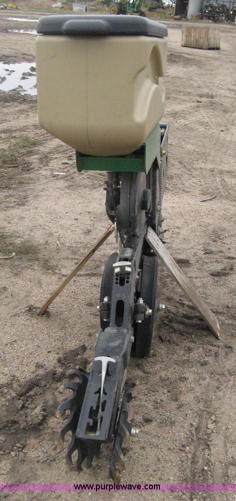 image for item AV9032 (12) Great Plains Air Pro row units