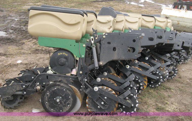 image for item AV9032 (12) Great Plains Air Pro row units