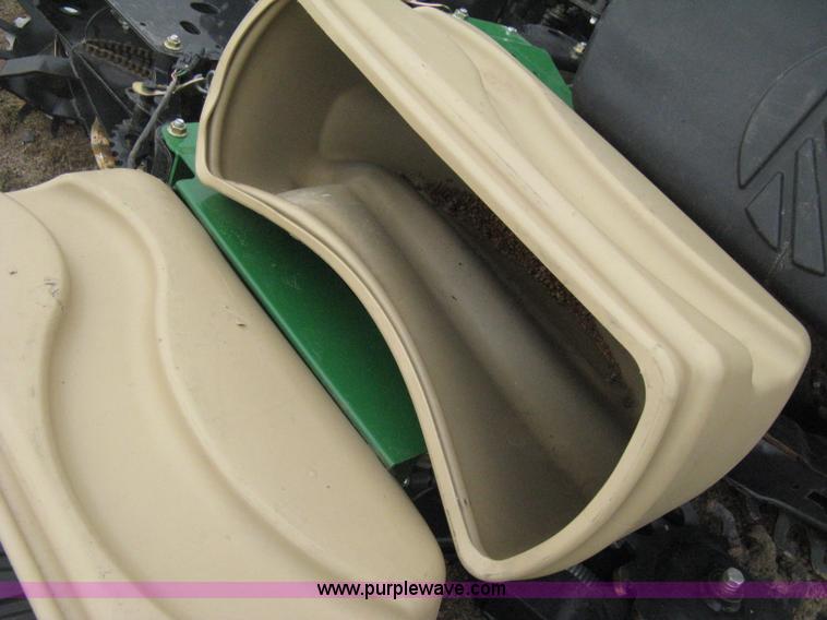 image for item AV9032 (12) Great Plains Air Pro row units