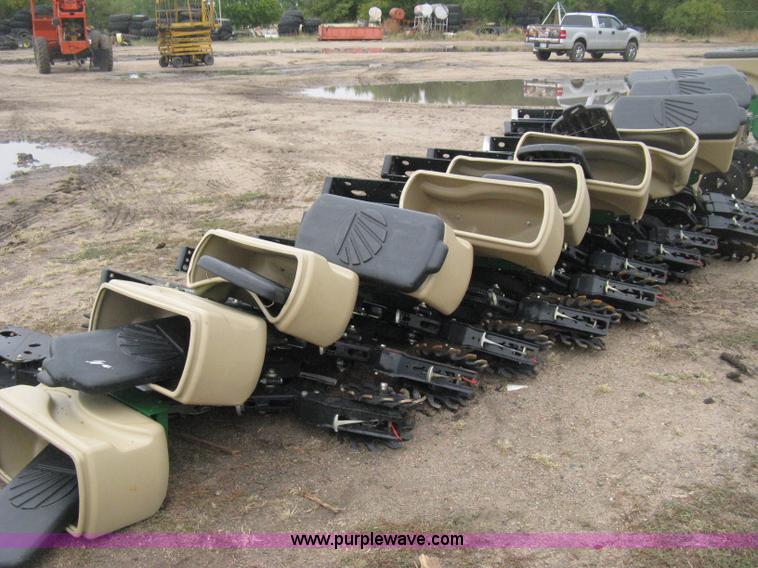 image for item AV9032 (12) Great Plains Air Pro row units