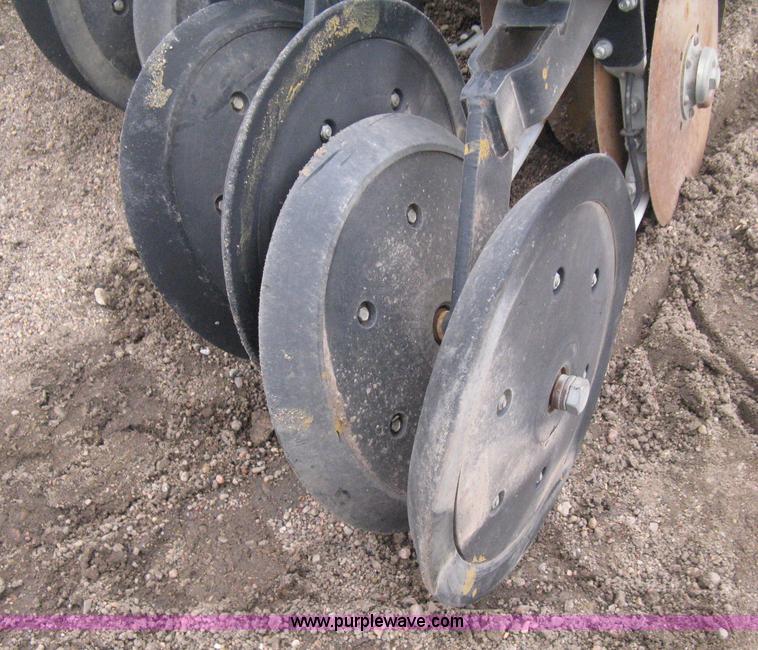 image for item AV9038 (16) Great Plains drill row units