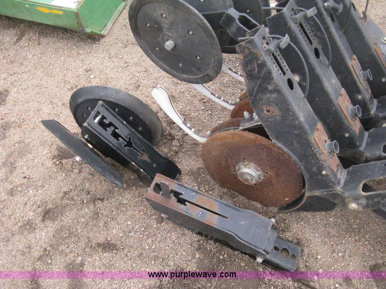 image for item AV9038 (16) Great Plains drill row units