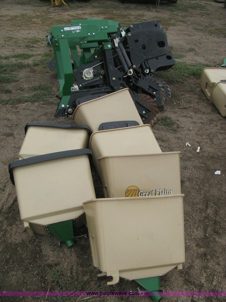 image for item AV9040 (6) Great Plains row units