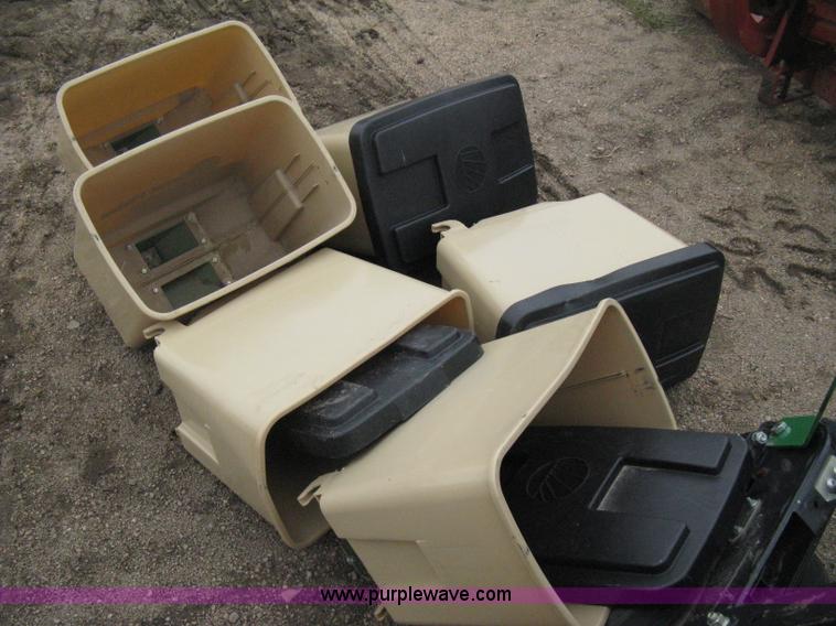 image for item AV9040 (6) Great Plains row units