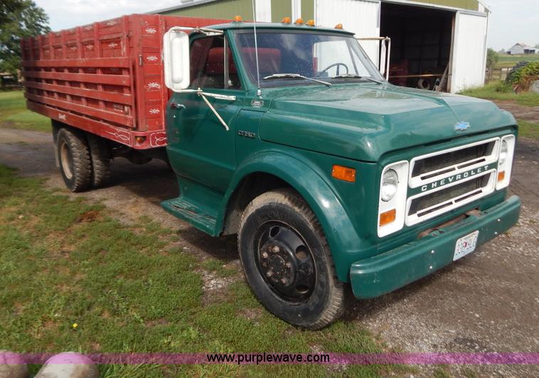 image for item B5847 1970 Chevrolet C50 grain truck