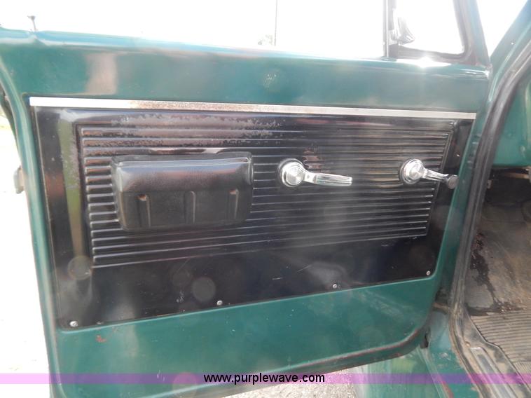 image for item B5847 1970 Chevrolet C50 grain truck
