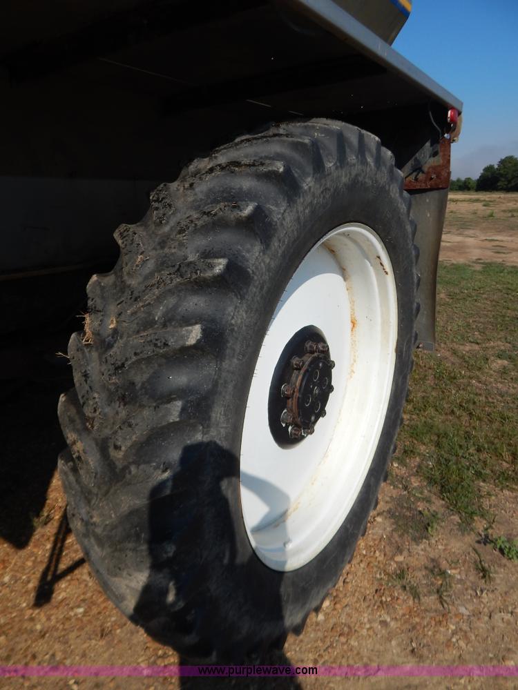 image for item B5885 2002 GVM Prowler 1149T dry fertilizer applicator