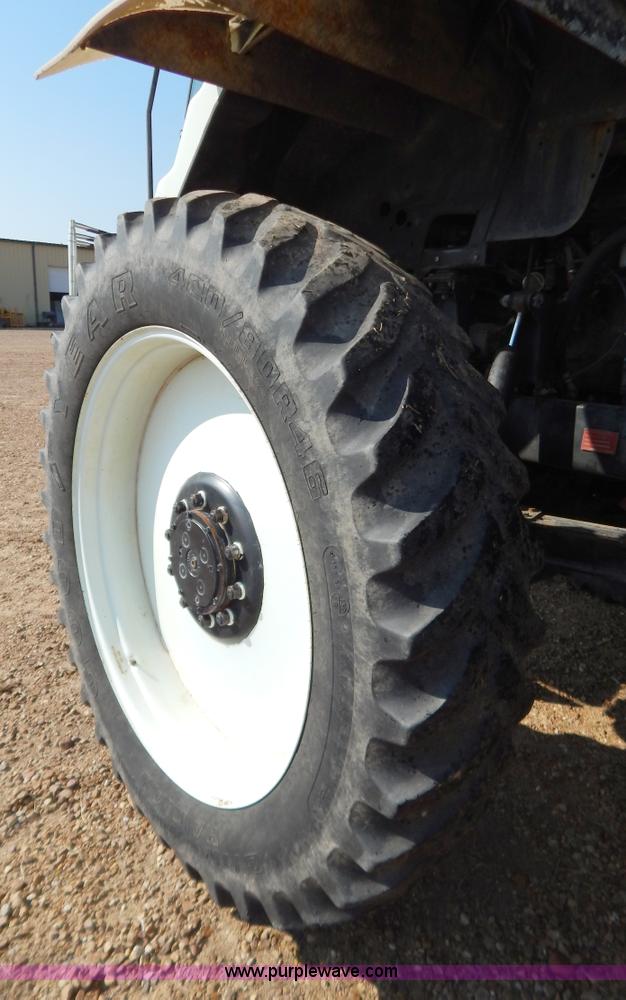 image for item B5885 2002 GVM Prowler 1149T dry fertilizer applicator